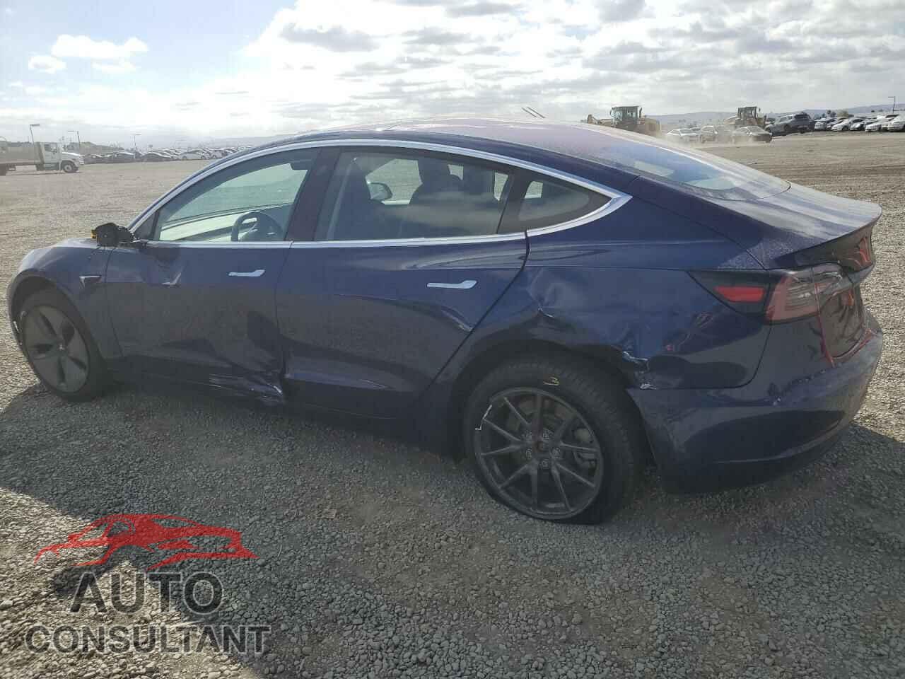 TESLA MODEL 3 2018 - 5YJ3E1EA4JF014556