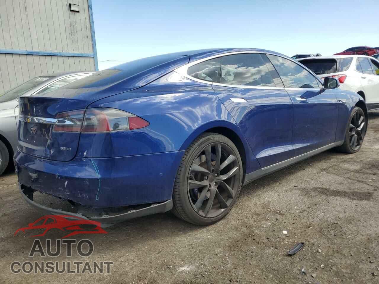 TESLA MODEL S 2015 - 5YJSA1E24FF117080
