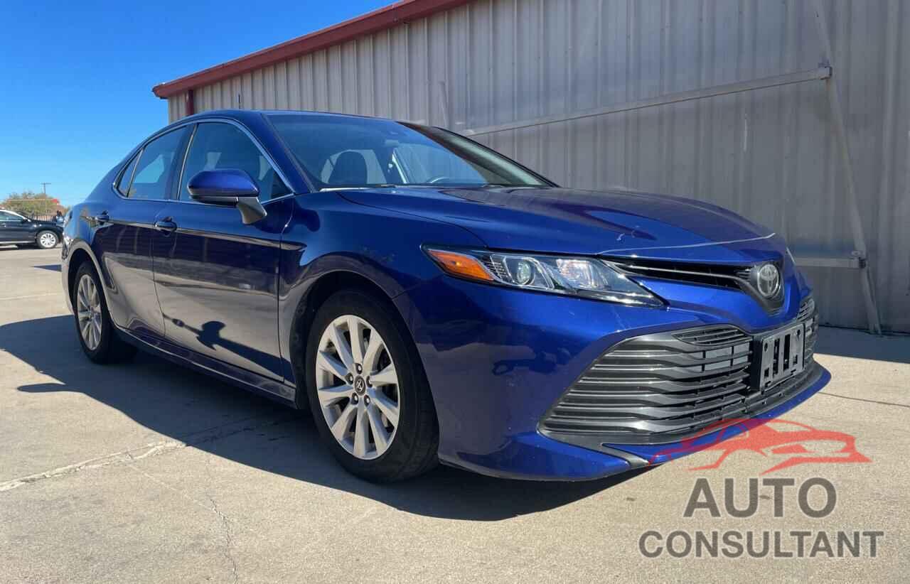 TOYOTA CAMRY 2018 - 4T1B11HK5JU603369