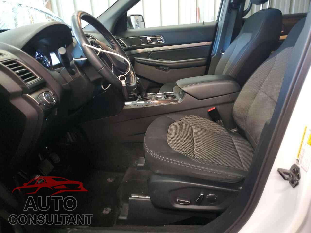 FORD EXPLORER 2018 - 1FM5K7D86JGA58952