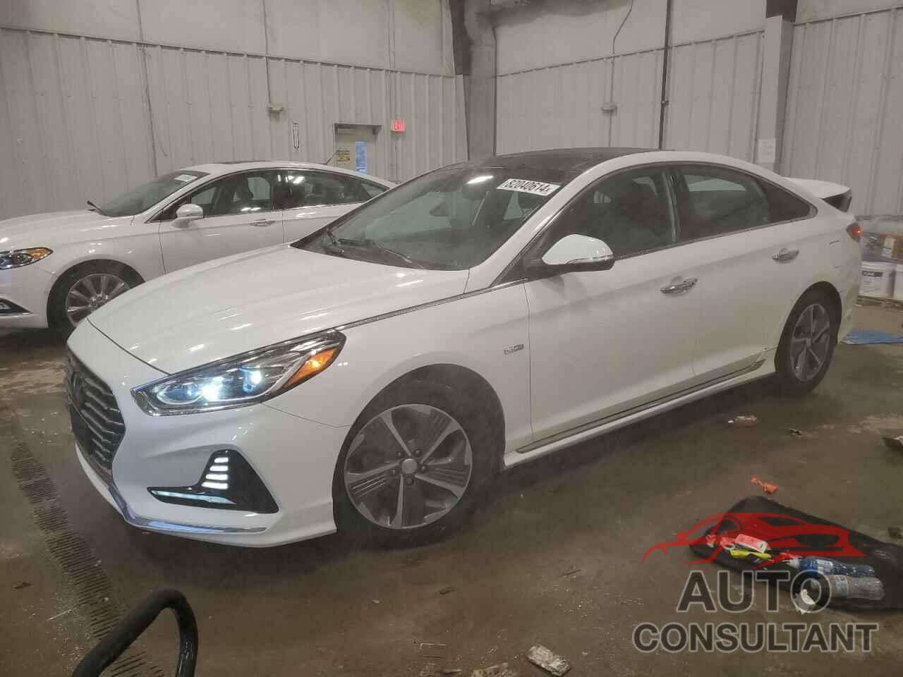 HYUNDAI SONATA 2018 - KMHE34L3XJA083972