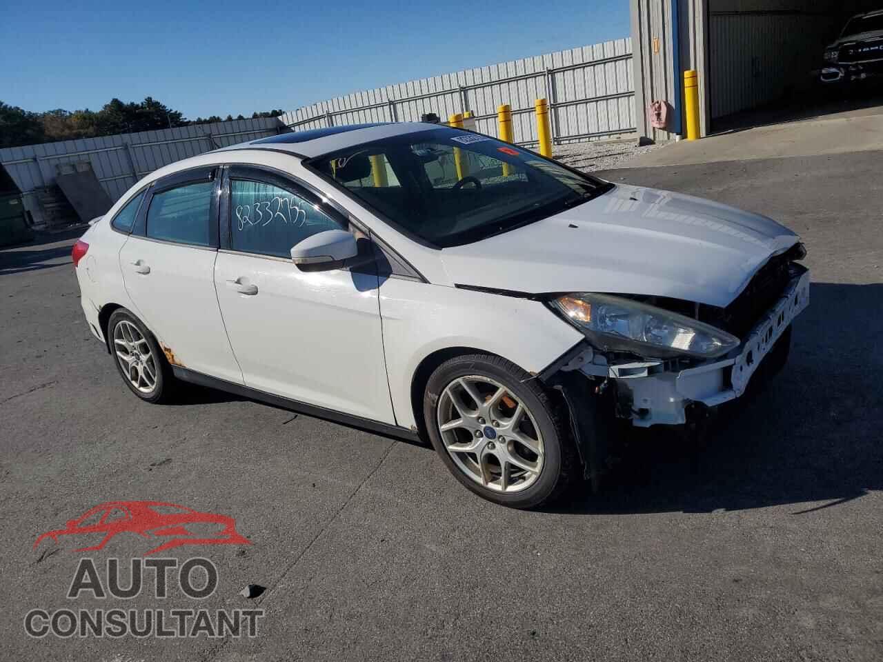 FORD FOCUS 2015 - 1FADP3F27FL310635