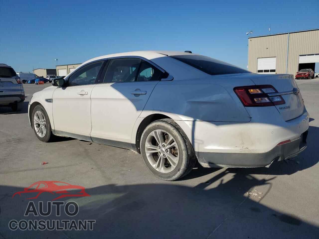 FORD TAURUS 2015 - 1FAHP2E89FG127084