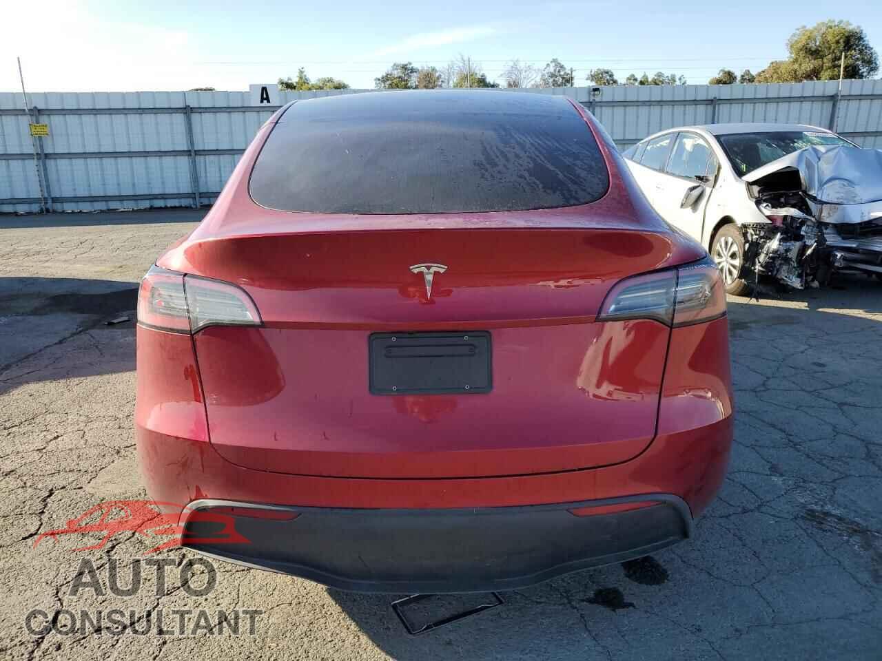 TESLA MODEL Y 2024 - 7SAYGDED8RF129624