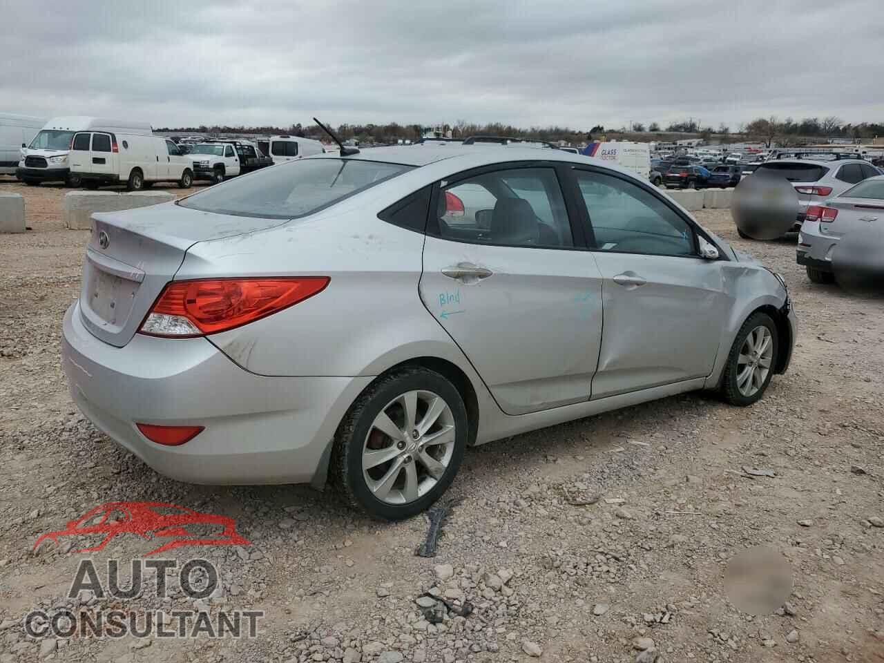 HYUNDAI ACCENT 2013 - KMHCU4AE5DU426120