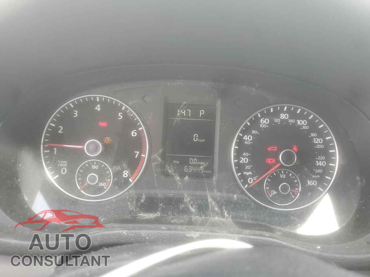 VOLKSWAGEN PASSAT 2015 - 1VWAT7A31FC108256
