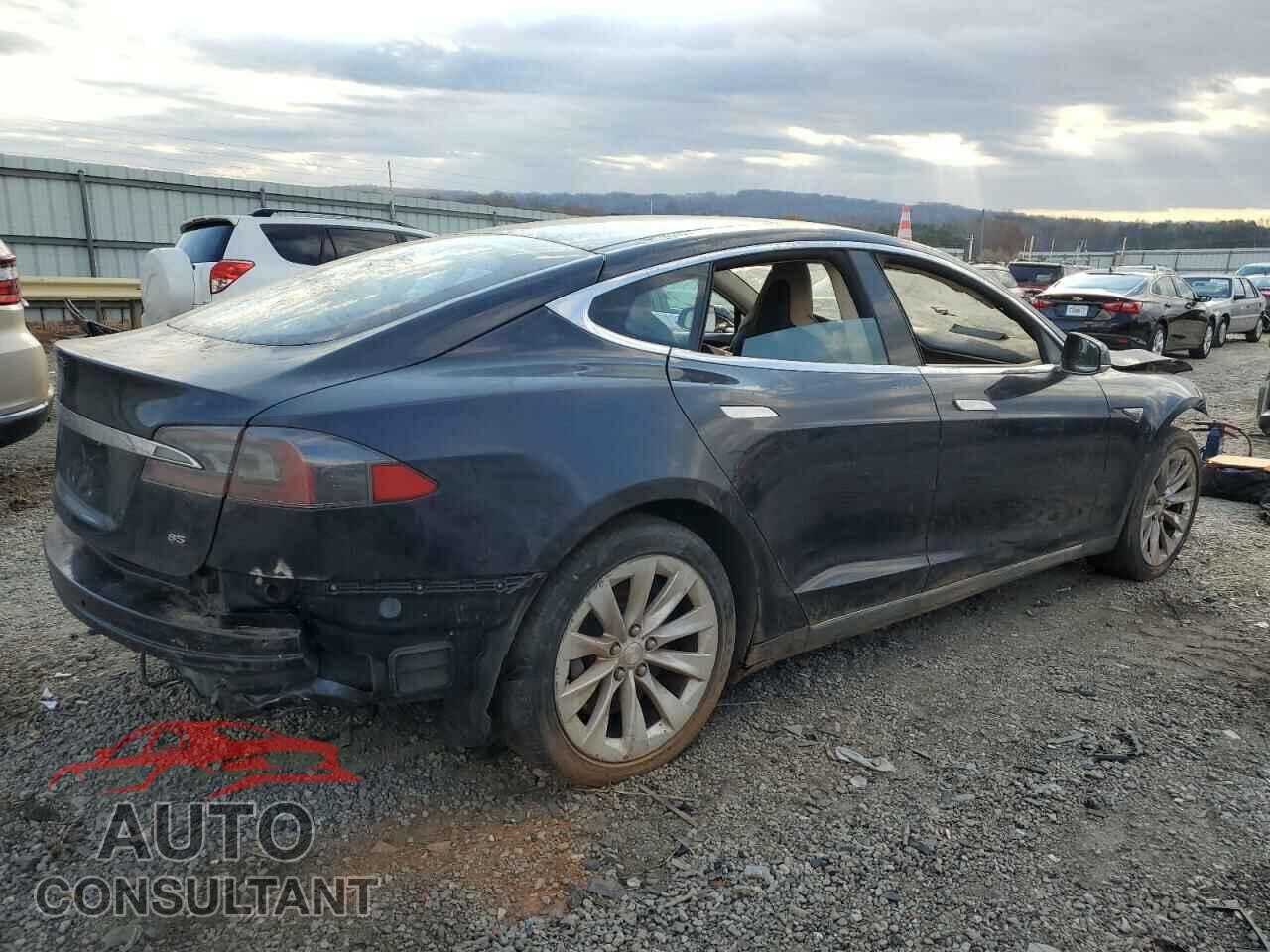 TESLA MODEL S 2013 - 5YJSA1CN8DFP22472