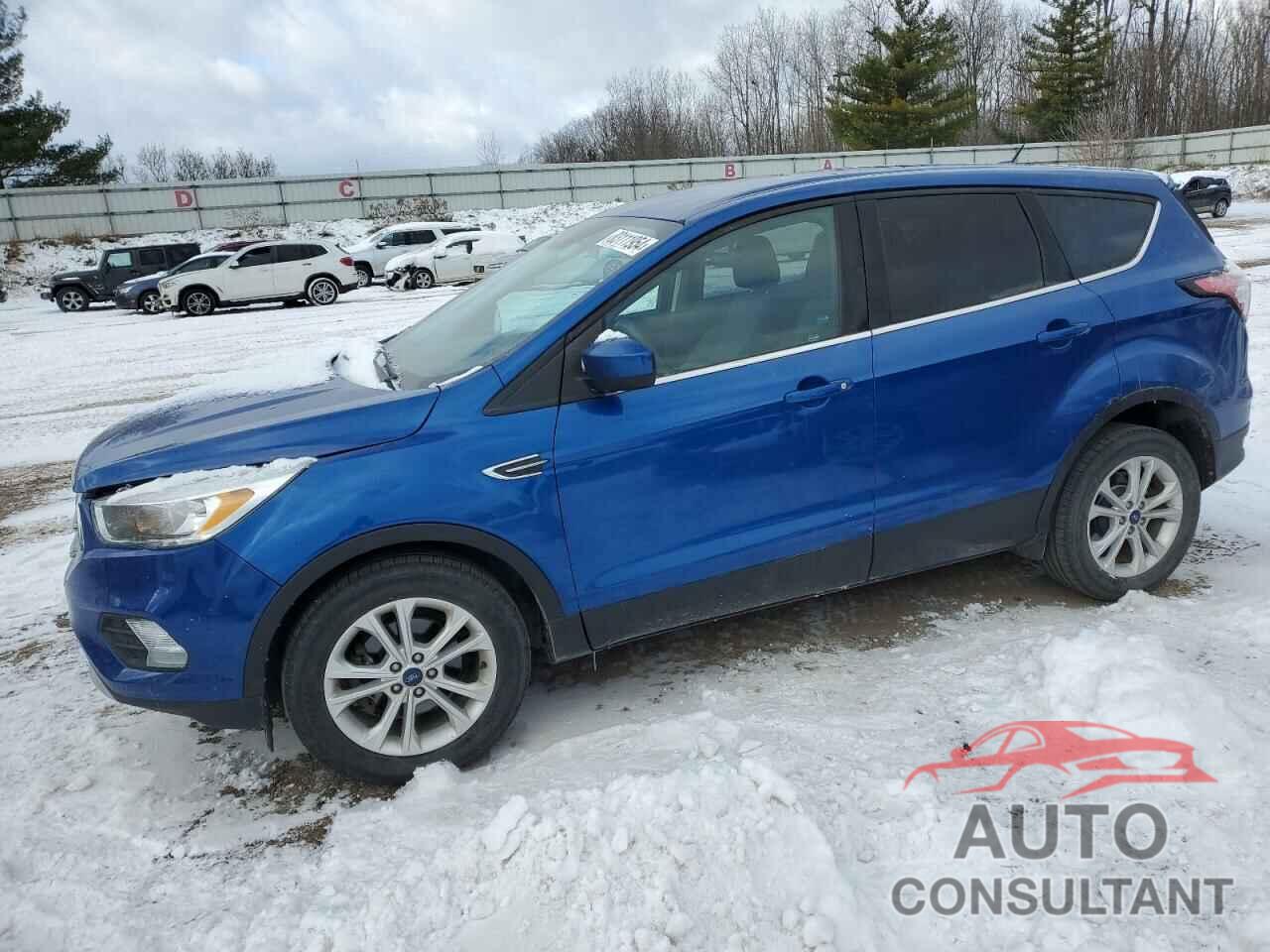 FORD ESCAPE 2017 - 1FMCU0GD5HUC64311