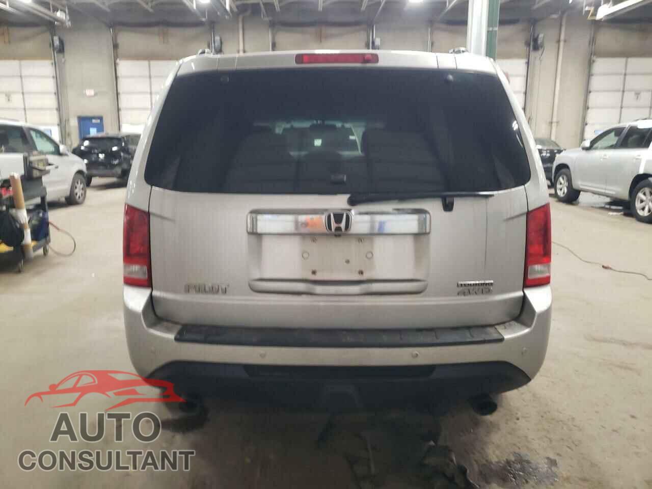 HONDA PILOT 2014 - 5FNYF4H9XEB030773