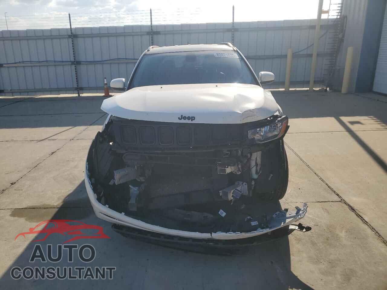 JEEP COMPASS 2018 - 3C4NJDBB9JT307115