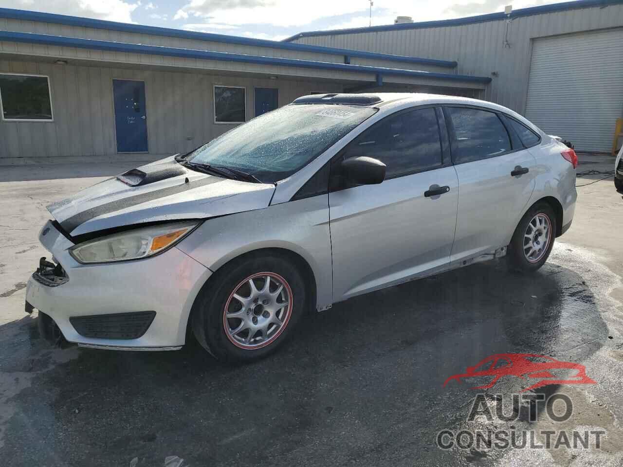 FORD FOCUS 2015 - 1FADP3E26FL345538