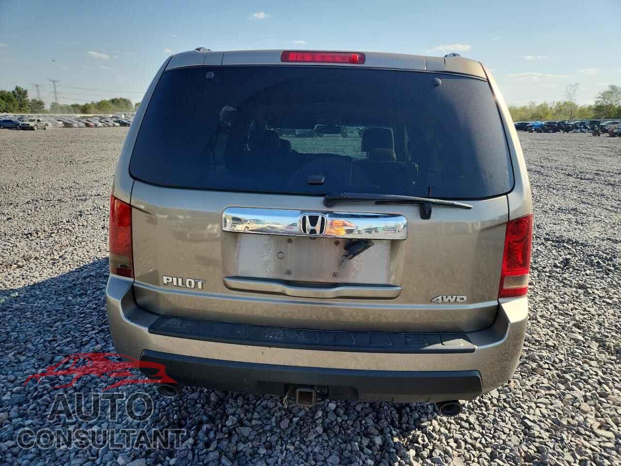 HONDA PILOT 2011 - 5FNYF4H52BB021557