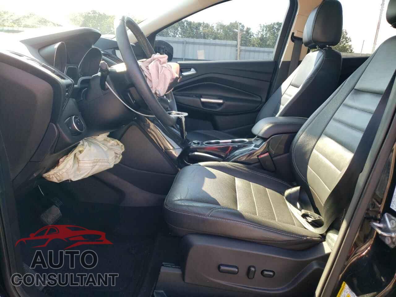 FORD ESCAPE 2015 - 1FMCU0J91FUB11409