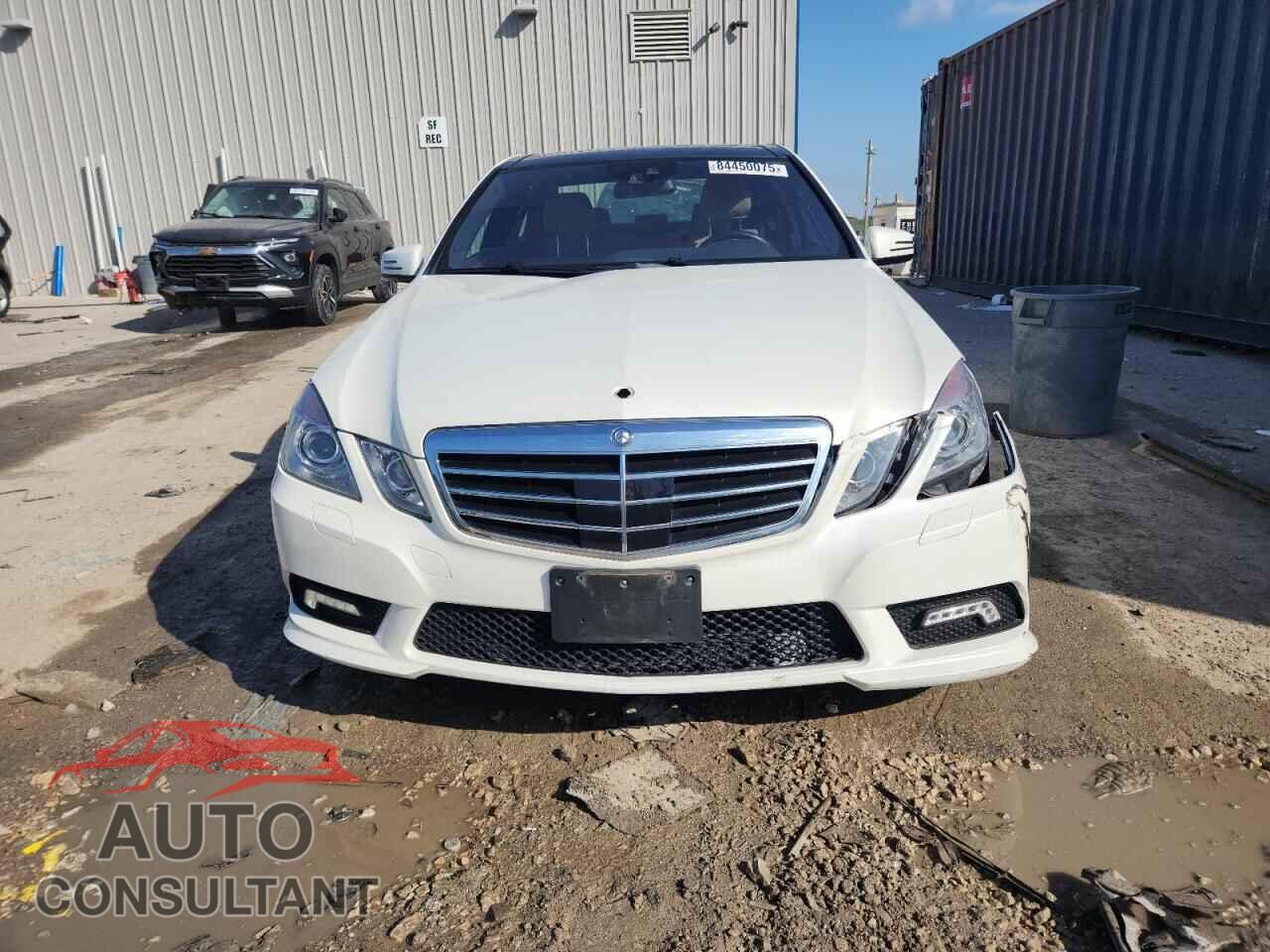 MERCEDES-BENZ E-CLASS 2011 - WDDHF8HB5BA460053