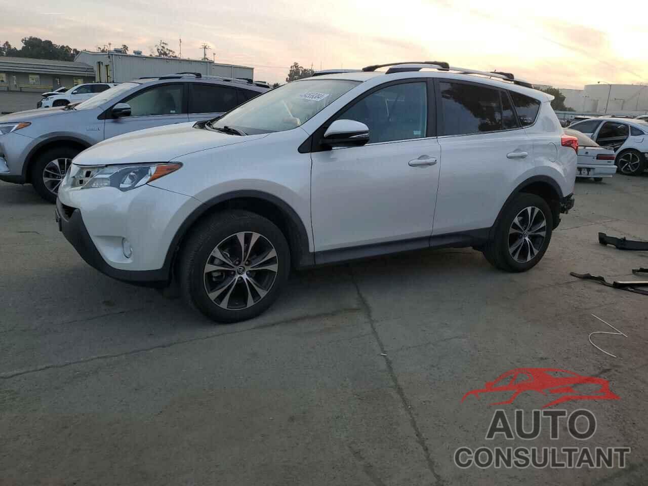 TOYOTA RAV4 2015 - 2T3YFREV4FW223382