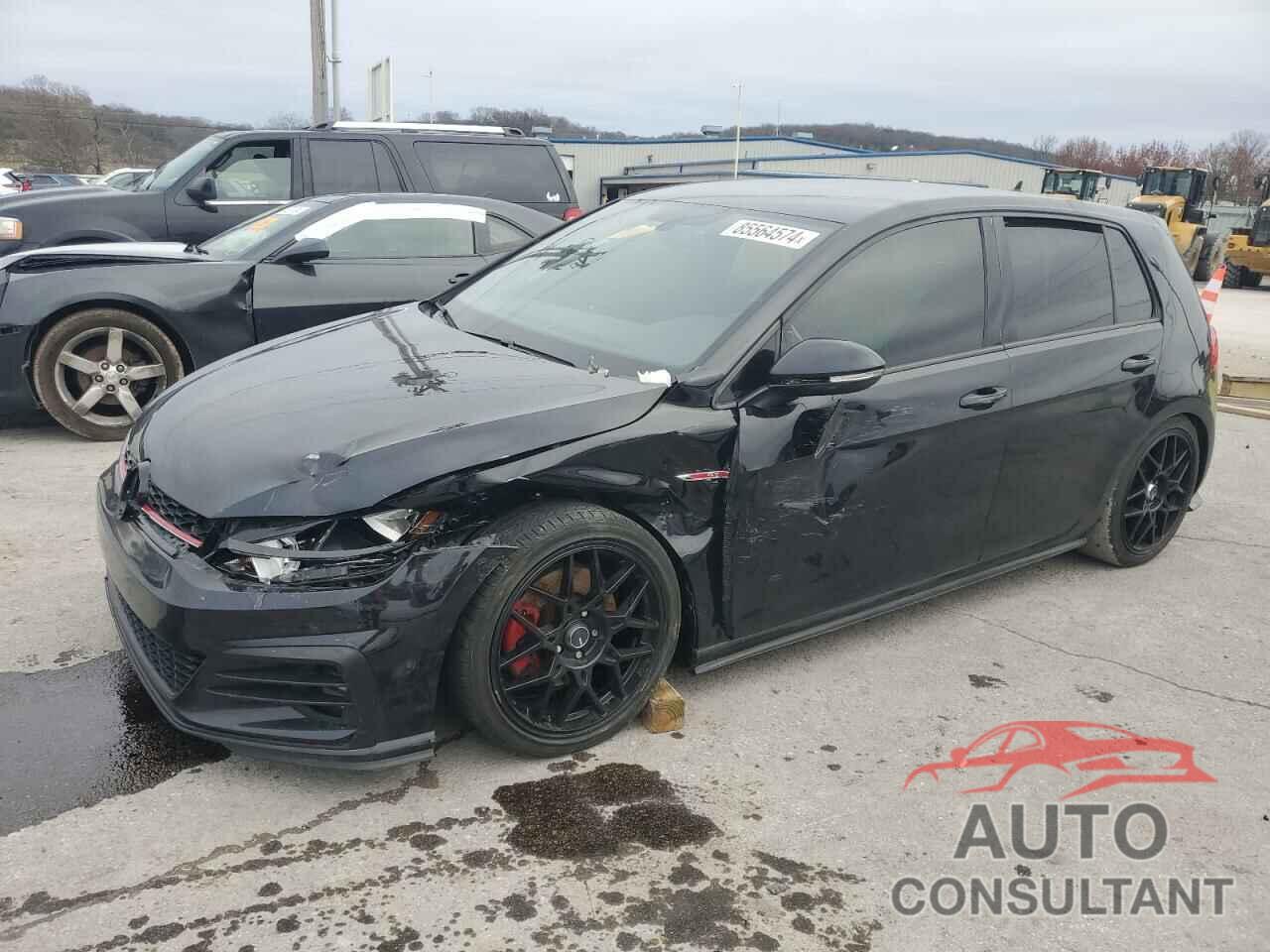 VOLKSWAGEN GTI 2018 - 3VW547AU1JM261895