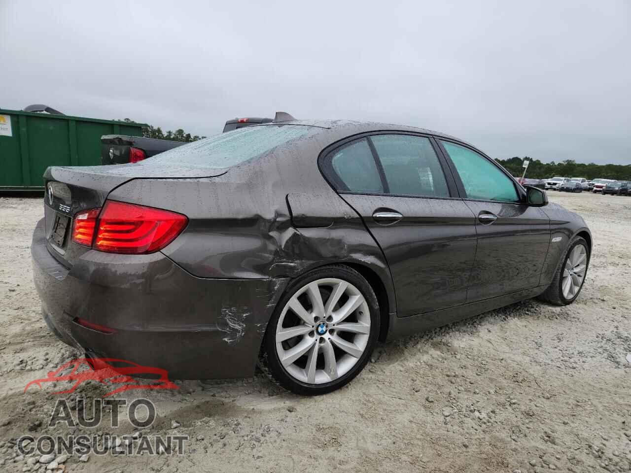 BMW 5 SERIES 2011 - WBAFR7C59BC608419
