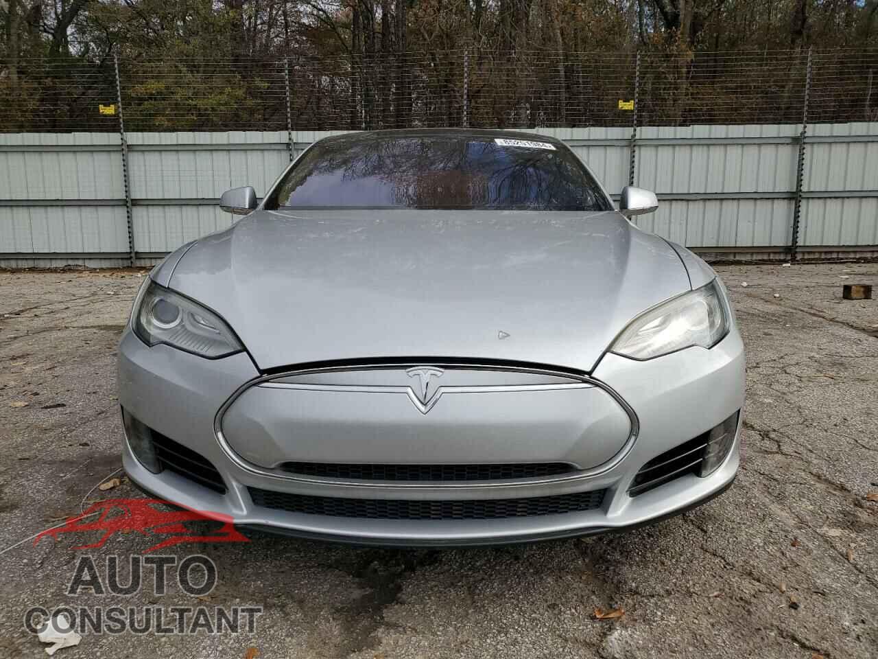 TESLA MODEL S 2013 - 5YJSA1CG1DFP16594
