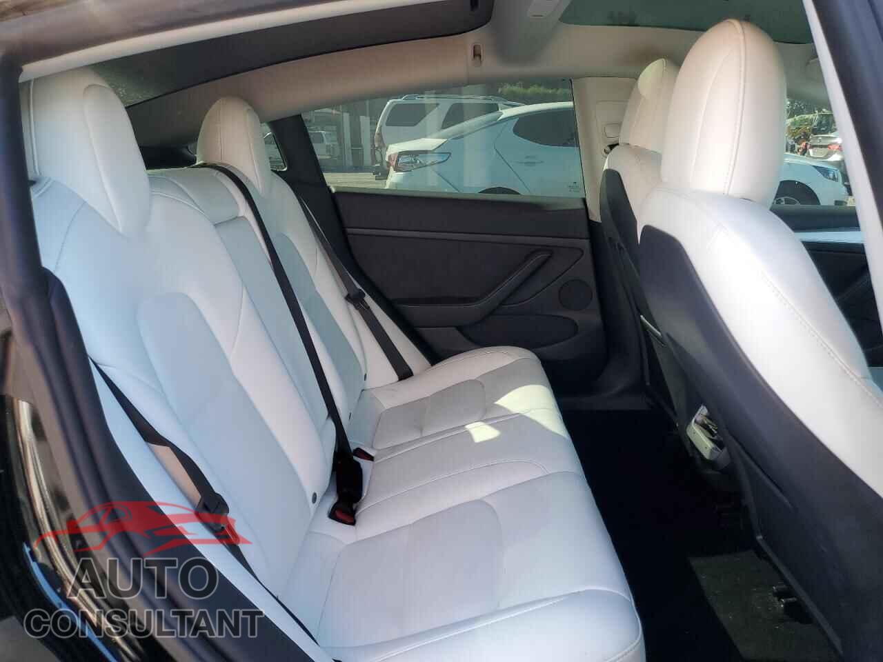 TESLA MODEL 3 2022 - 5YJ3E1EA5NF309526