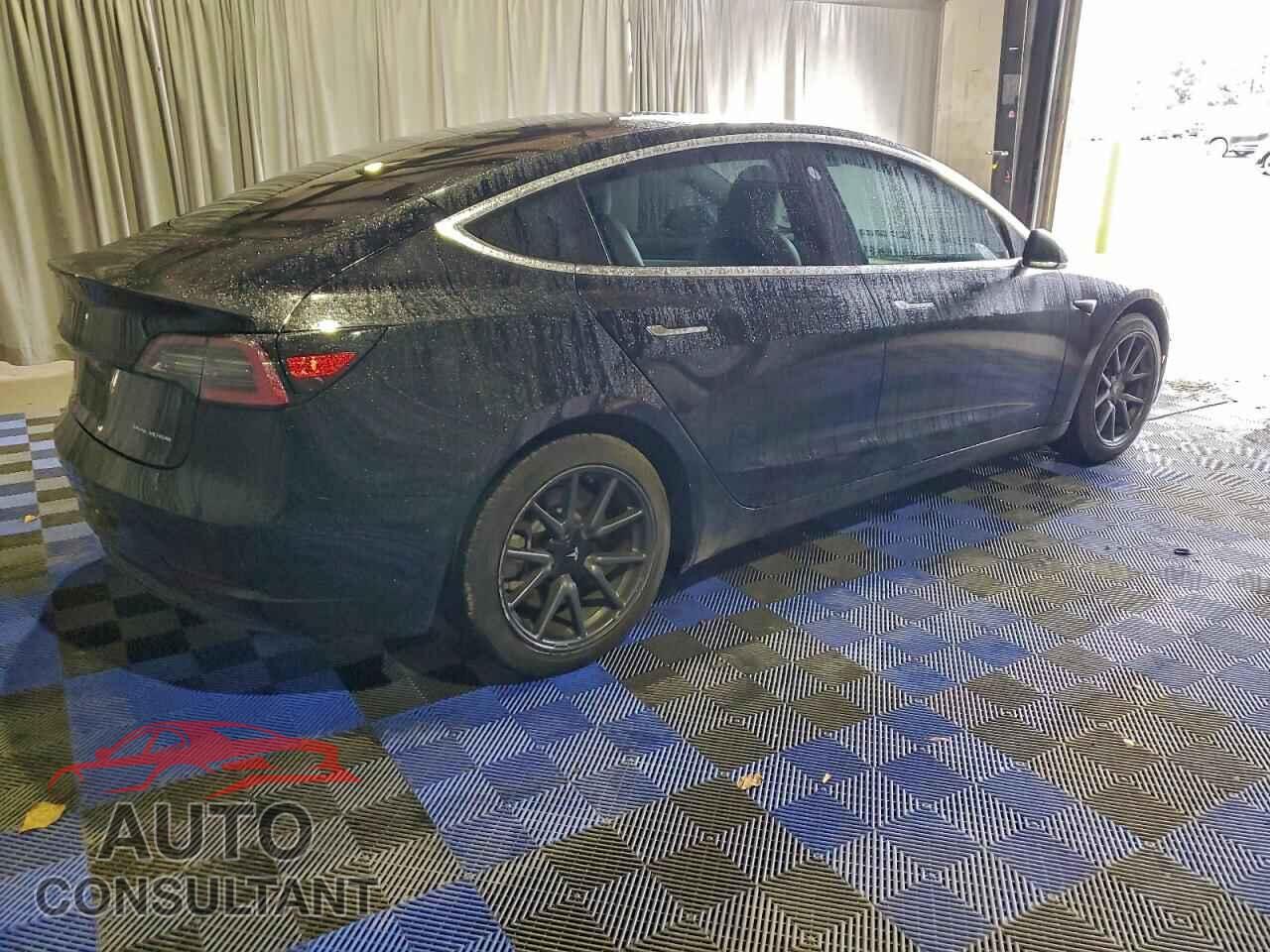 TESLA MODEL 3 2018 - 5YJ3E1EB5JF180920