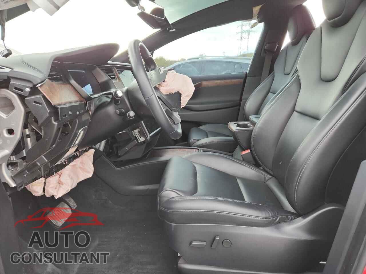 TESLA MODEL X 2020 - 5YJXCBE21LF306531