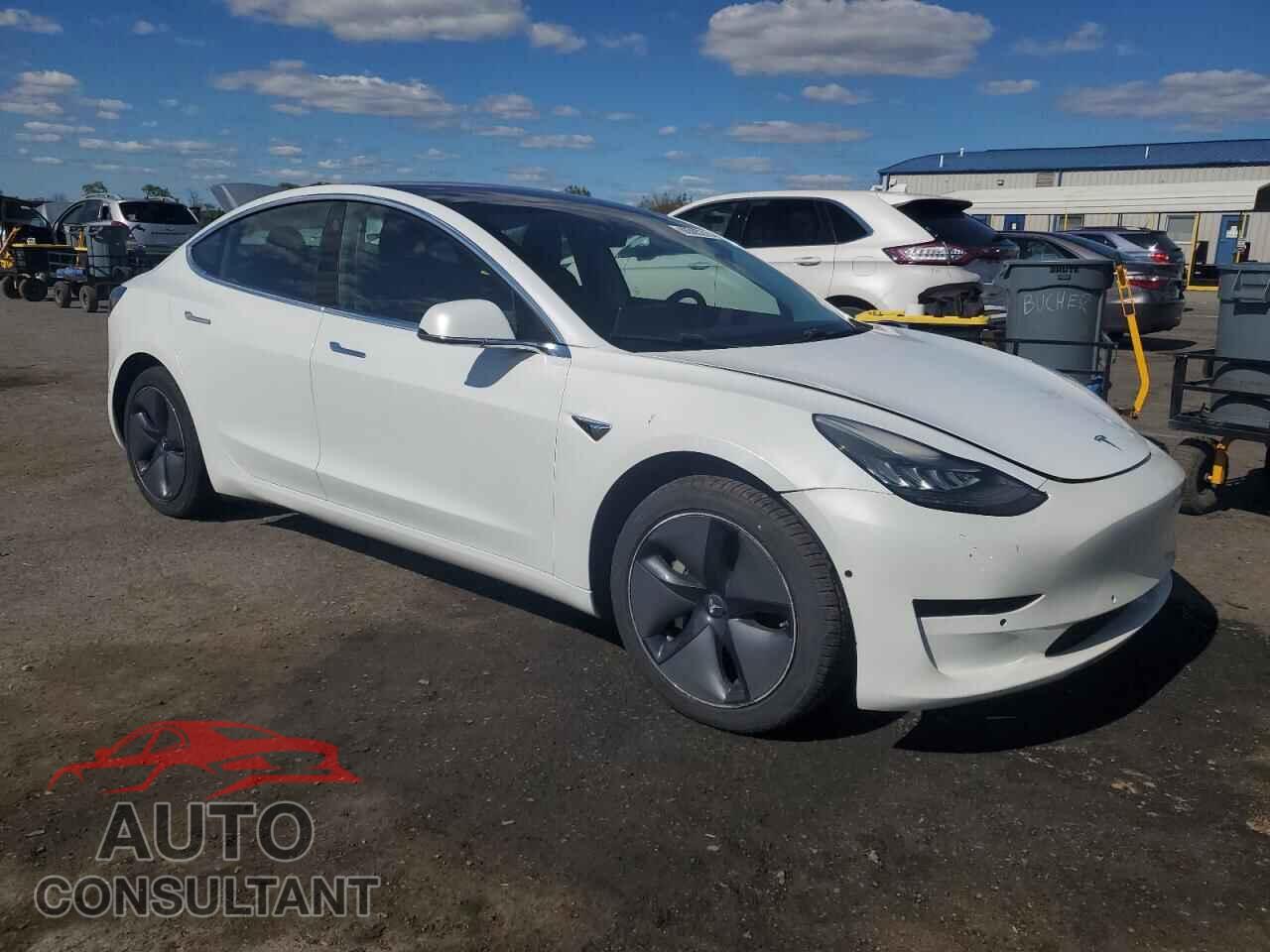 TESLA MODEL 3 2018 - 5YJ3E1EB4JF094837