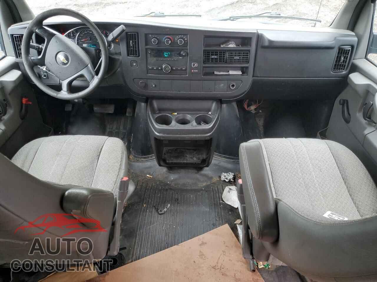 CHEVROLET EXPRESS 2011 - 1GCWGFBA6B1102575
