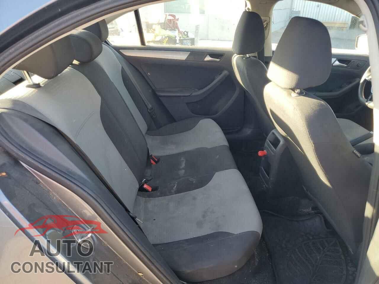 VOLKSWAGEN JETTA 2017 - 3VW2B7AJ8HM331434