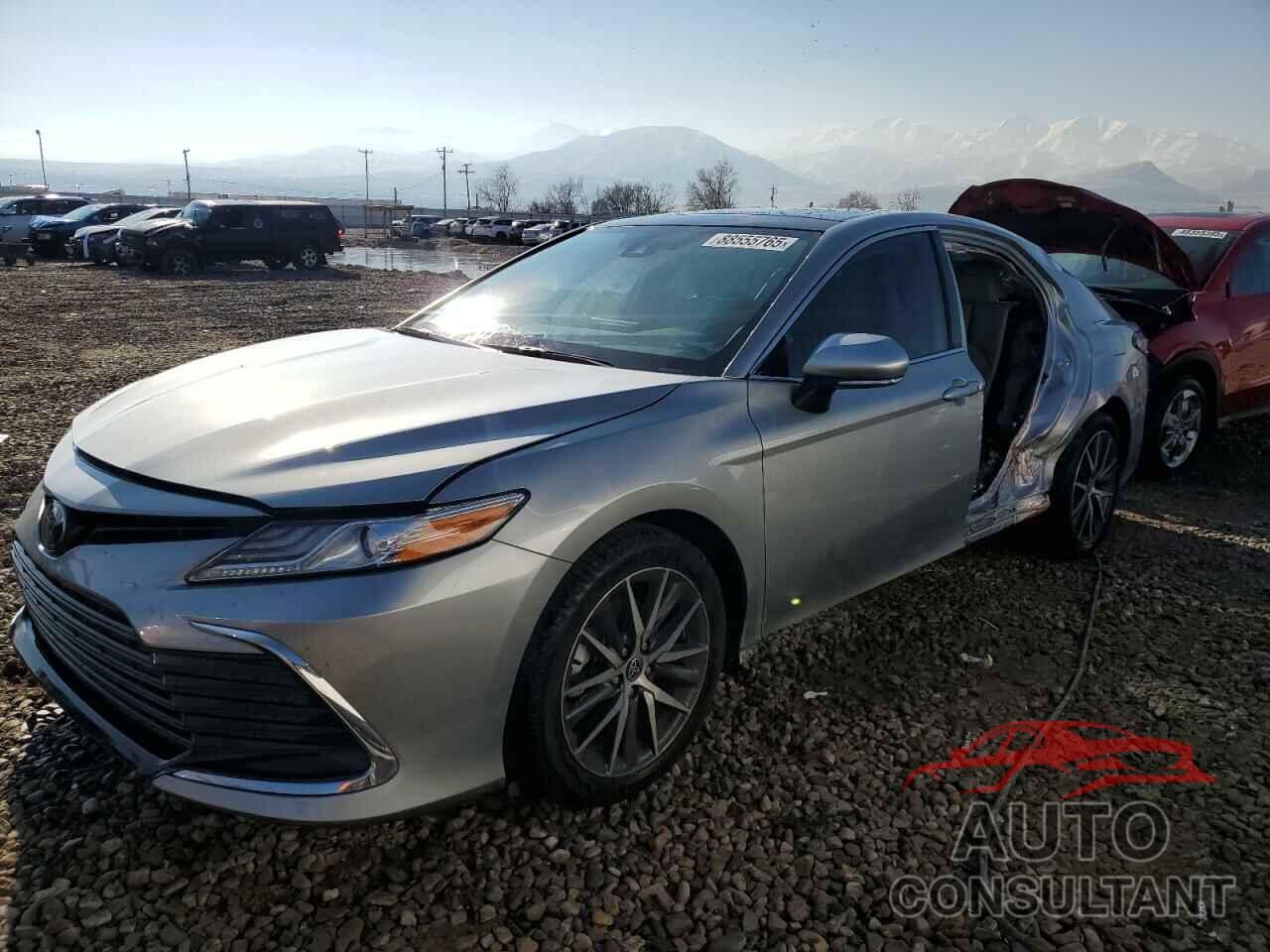 TOYOTA CAMRY 2022 - 4T1F11BK2NU061633
