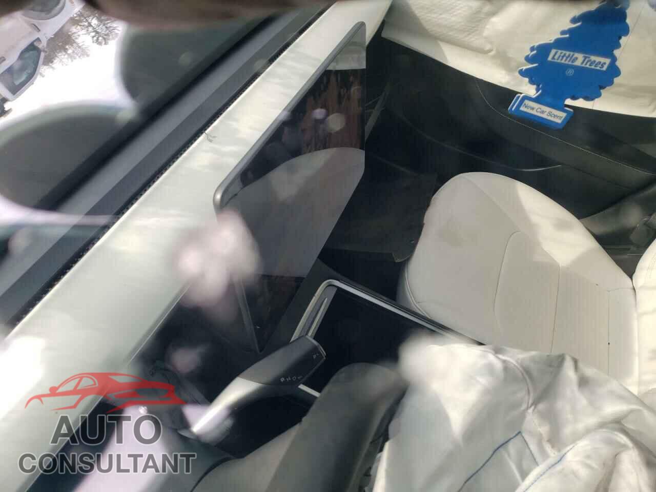 TESLA MODEL 3 2021 - 5YJ3E1EB6MF037219