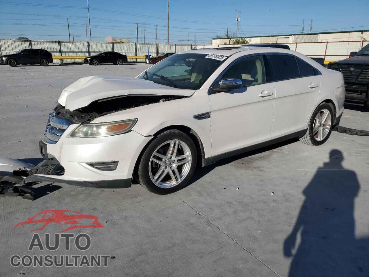 FORD TAURUS 2011 - 1FAHP2FW7BG172659