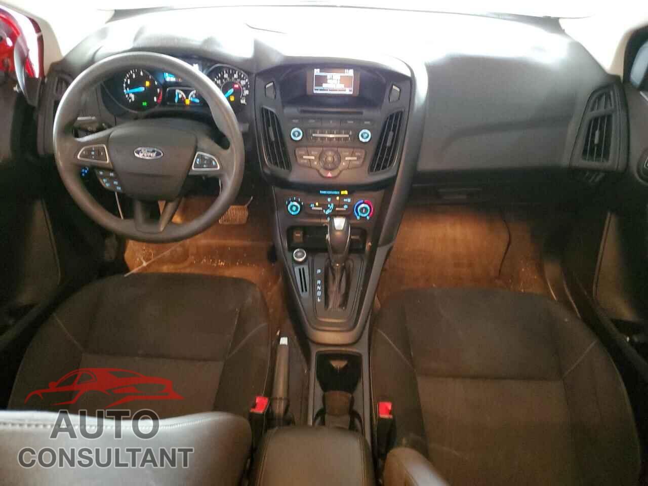 FORD FOCUS 2015 - 1FADP3F27FL221566