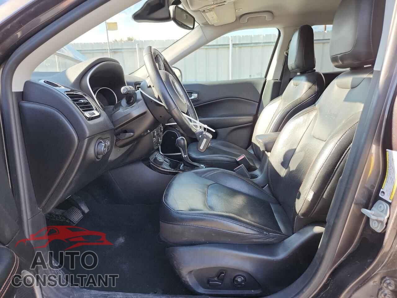 JEEP COMPASS 2018 - 3C4NJDCB0JT453787