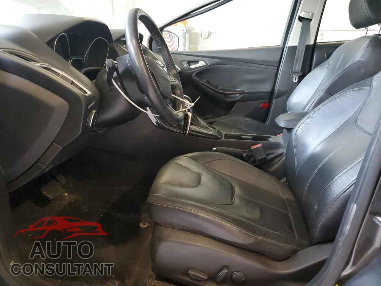 FORD FOCUS 2015 - 1FADP3J20FL231220