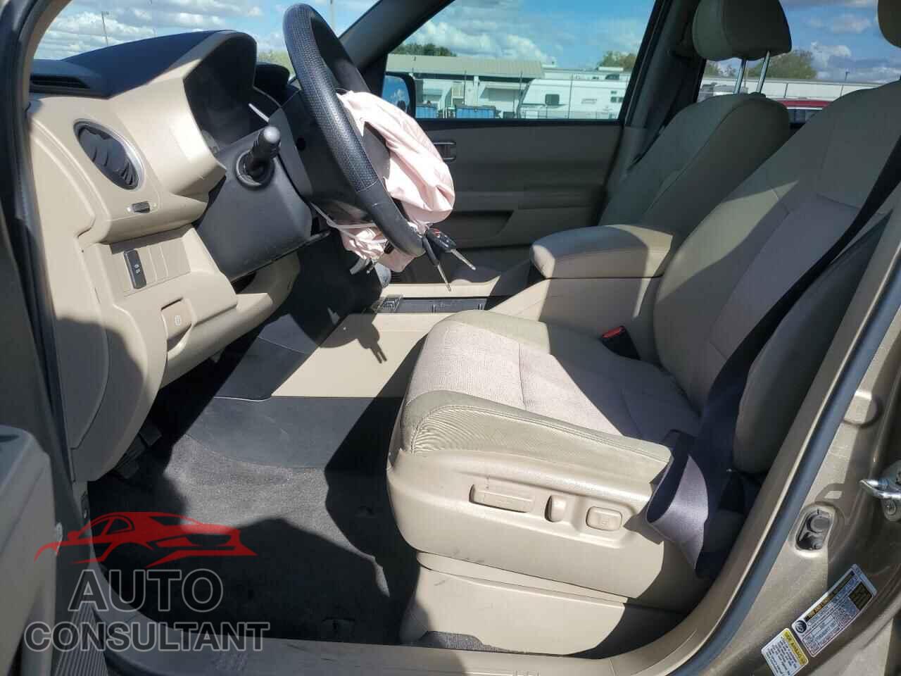HONDA PILOT 2011 - 5FNYF4H40BB080646