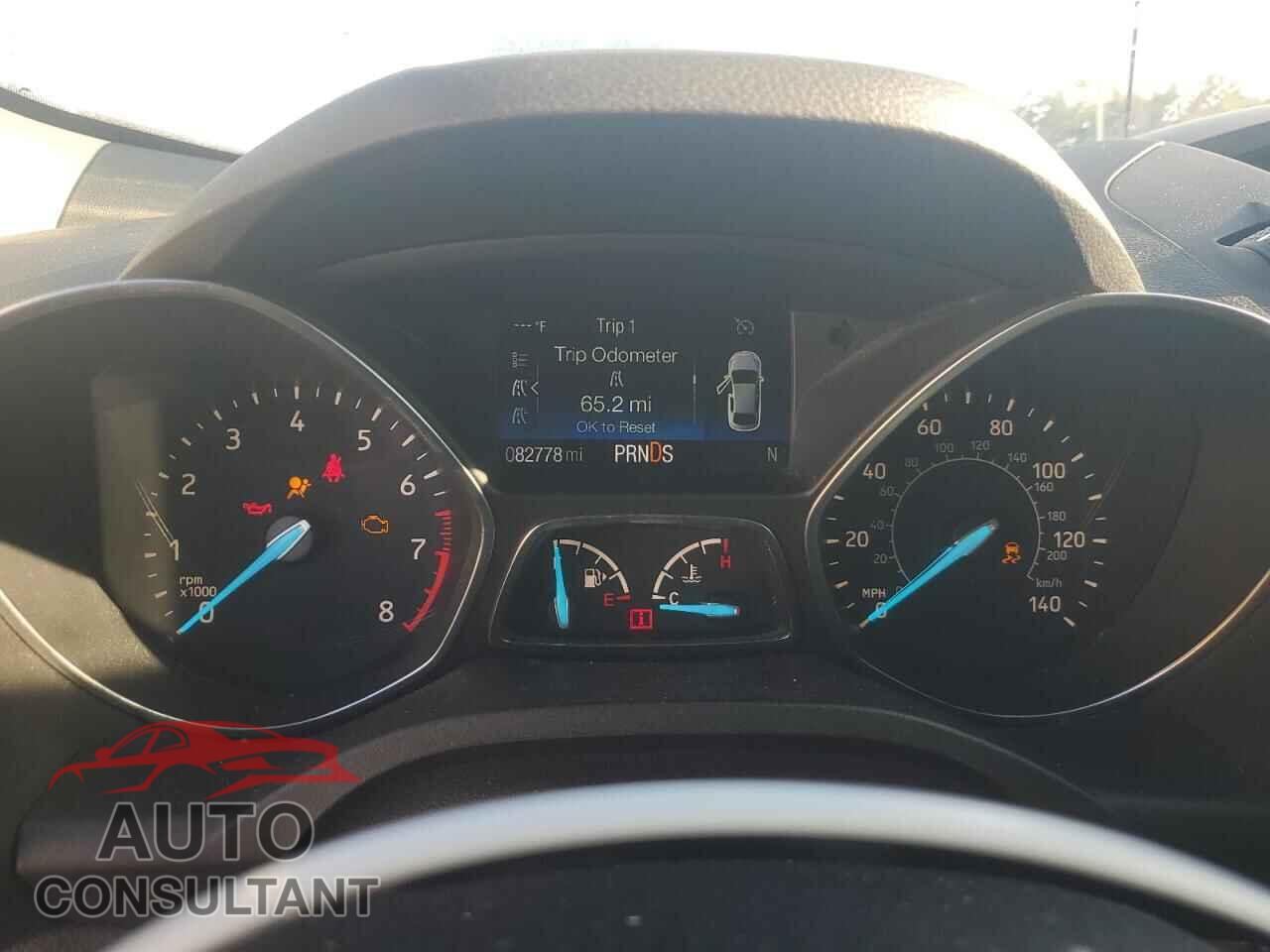 FORD ESCAPE 2017 - 1FMCU0F75HUE85614