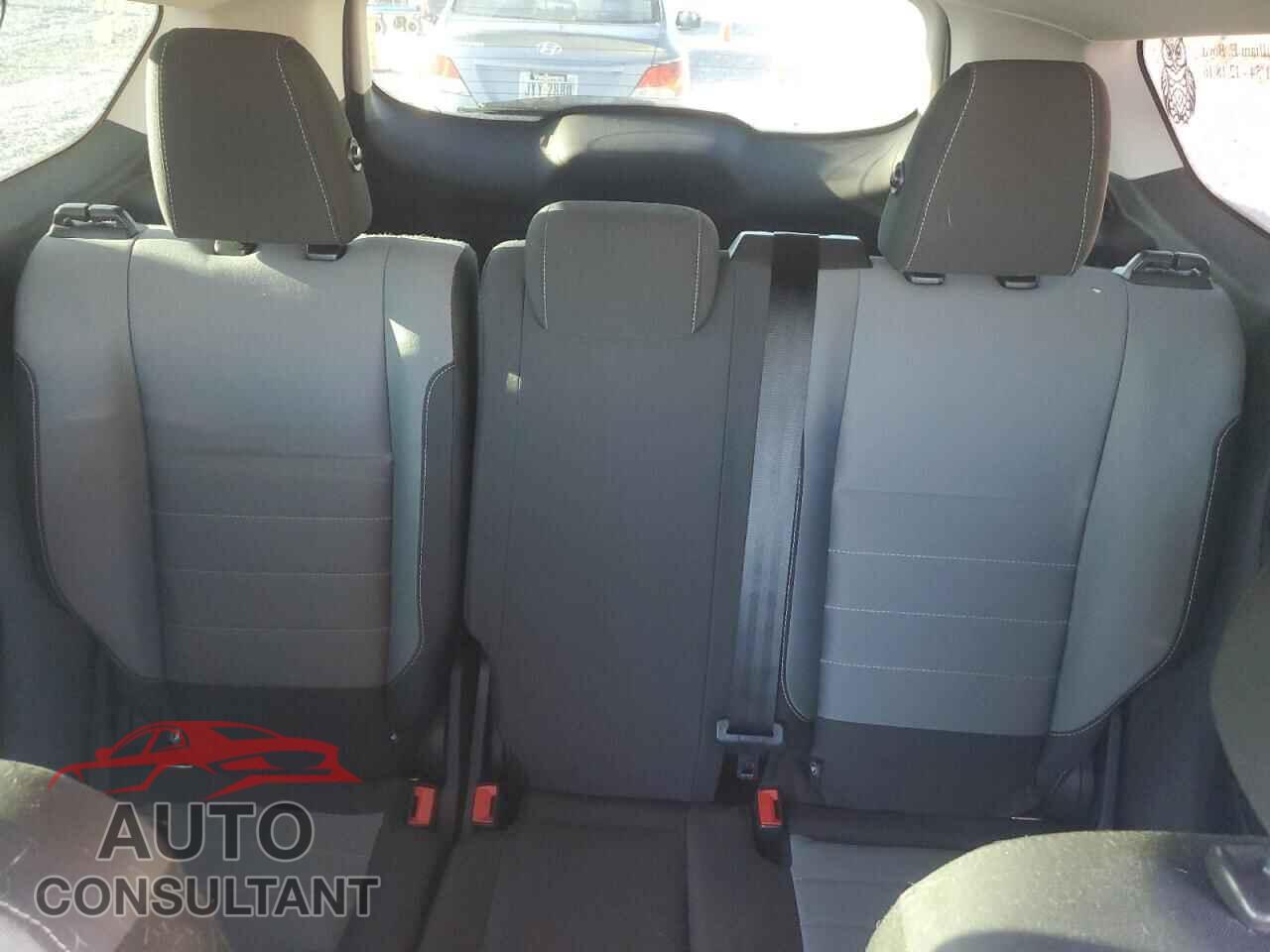FORD ESCAPE 2017 - 1FMCU0F75HUE85614