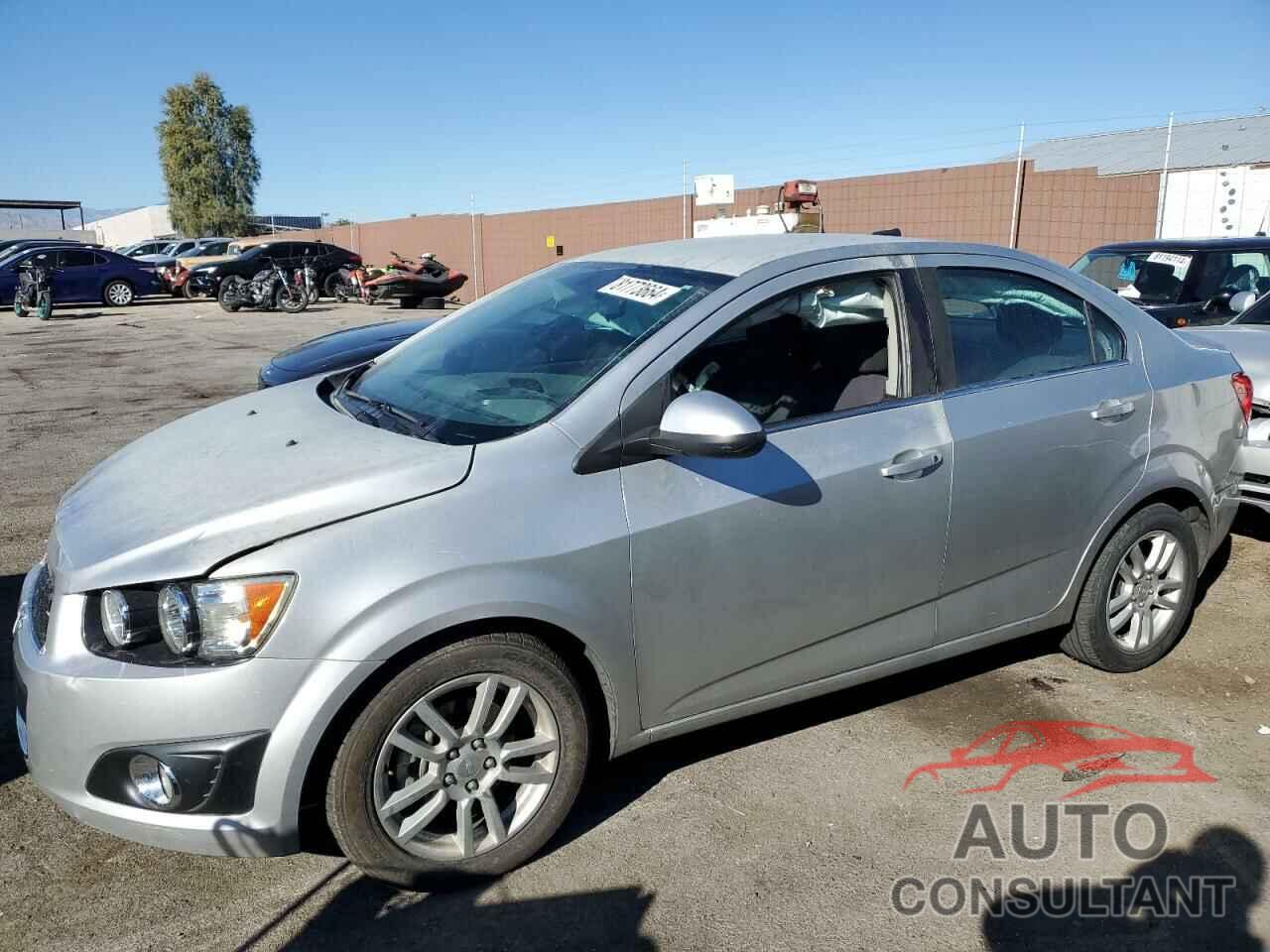 CHEVROLET SONIC 2014 - 1G1JC5SG1E4204334