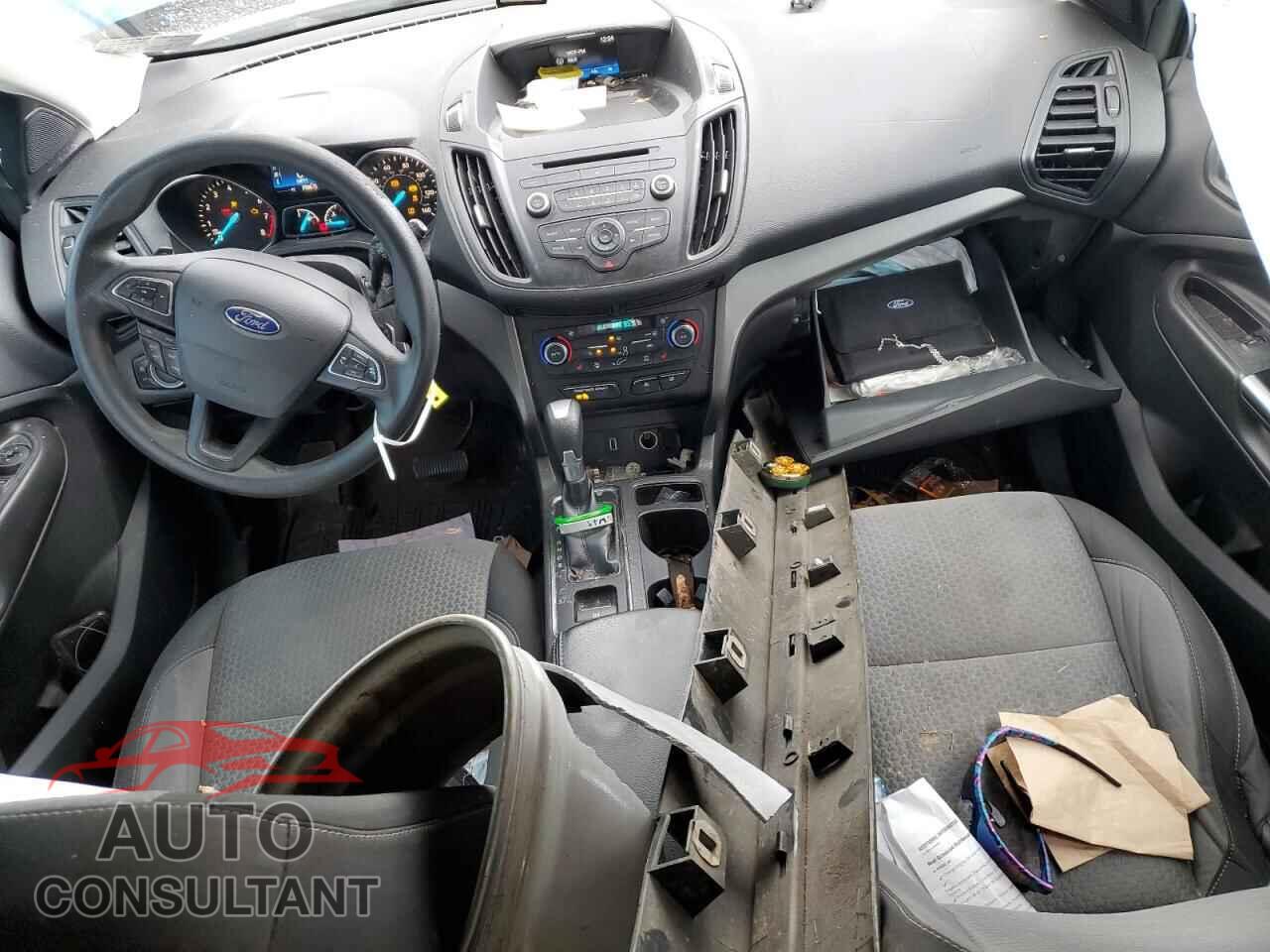 FORD ESCAPE 2017 - 1FMCU0GD3HUB25908