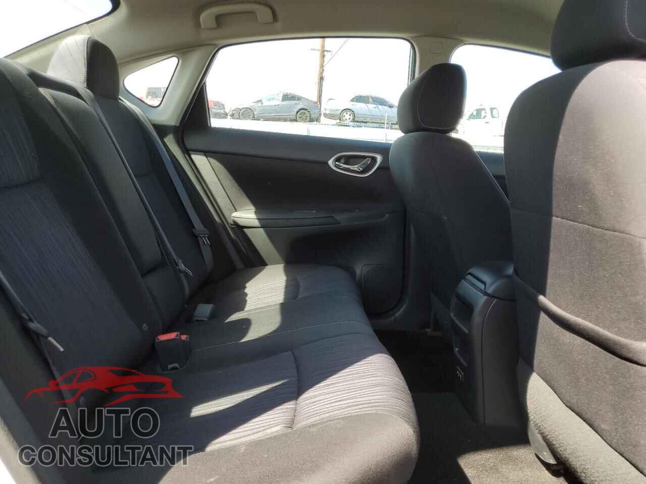 NISSAN SENTRA 2019 - 3N1AB7AP3KL604928