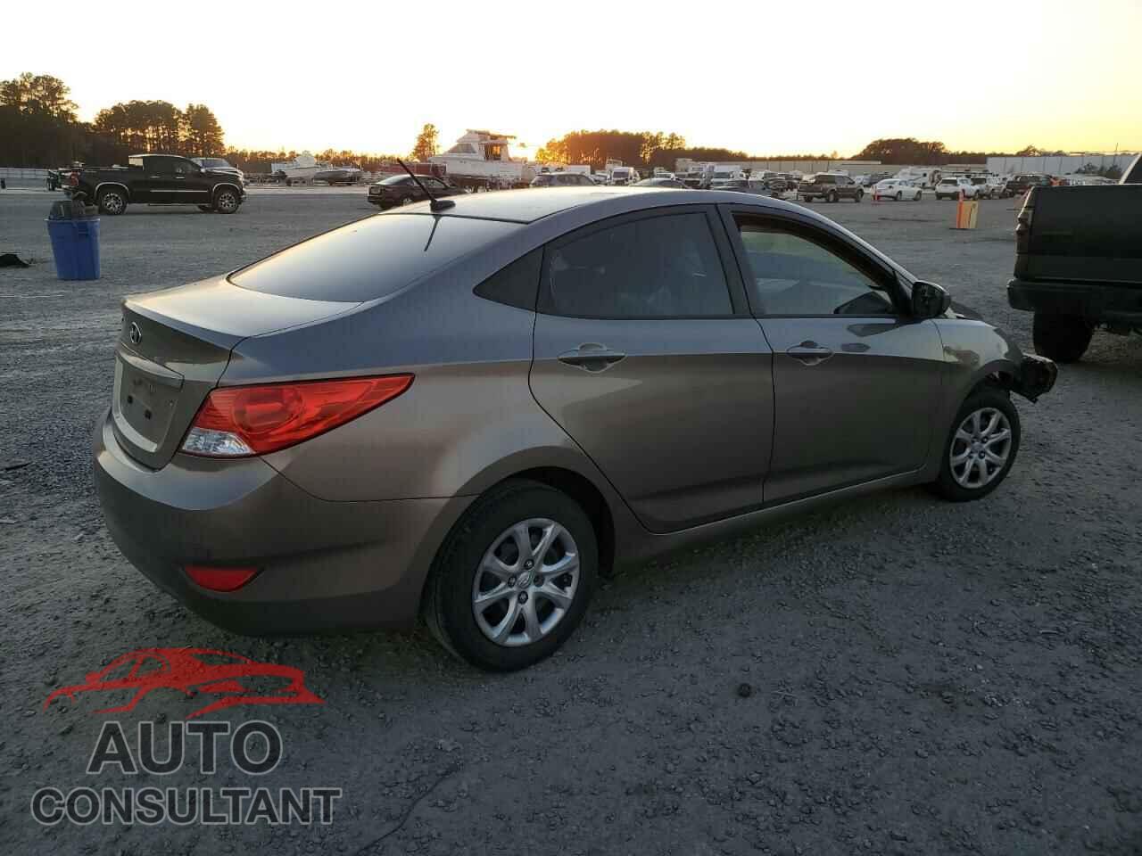 HYUNDAI ACCENT 2013 - KMHCT4AE8DU535741