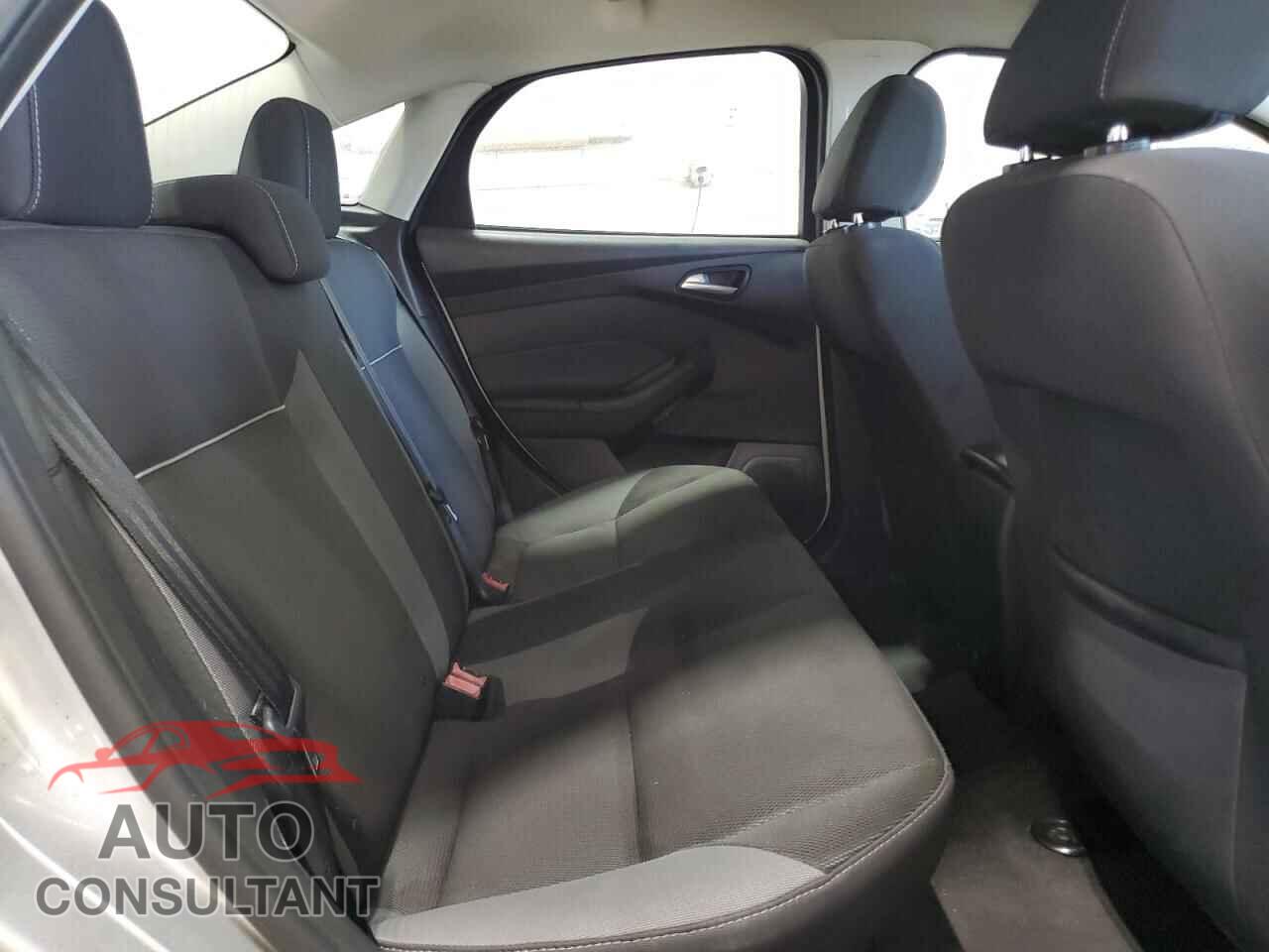 FORD FOCUS 2014 - 1FADP3F23EL124010