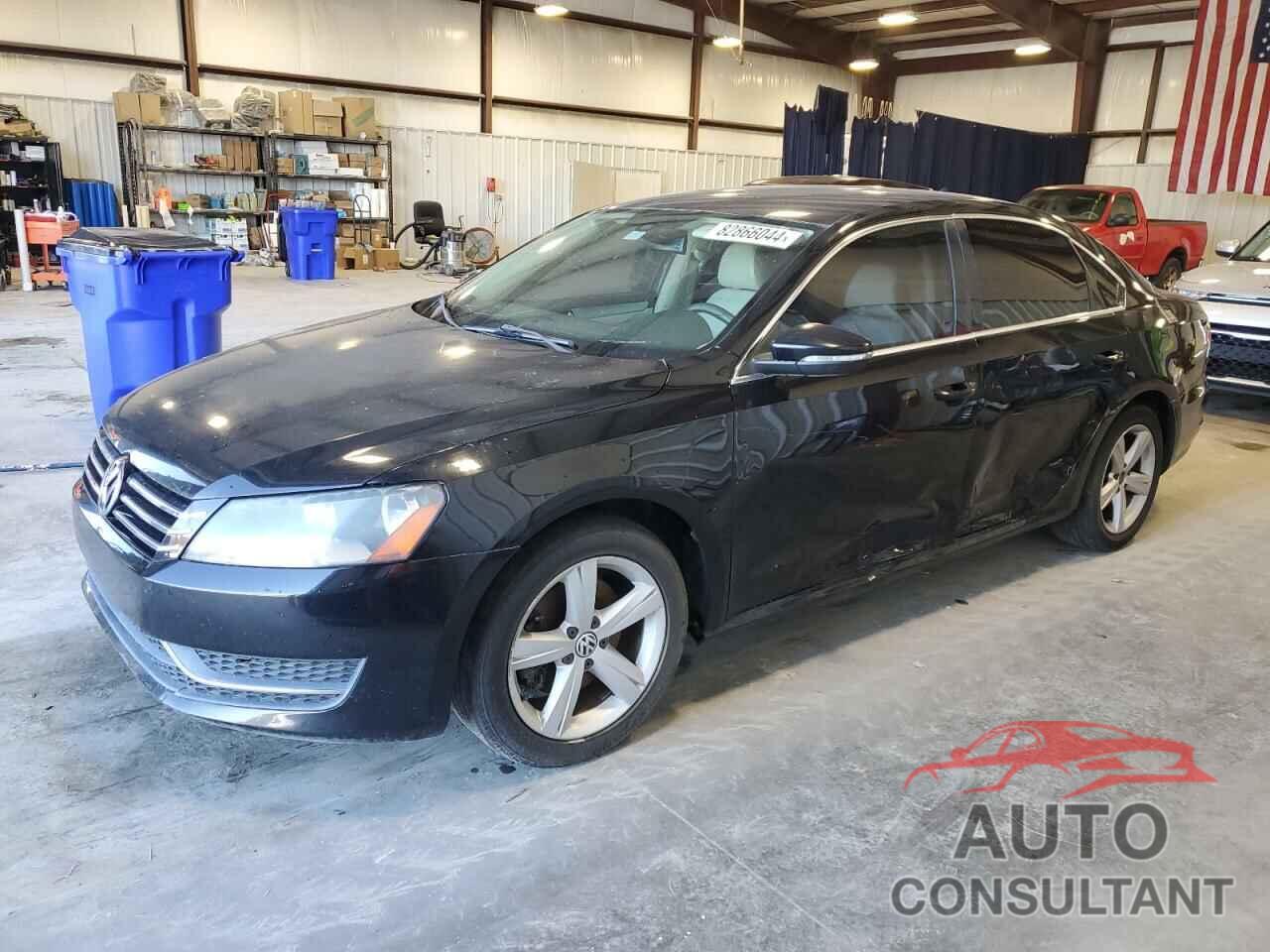 VOLKSWAGEN PASSAT 2012 - 1VWBH7A33CC048580