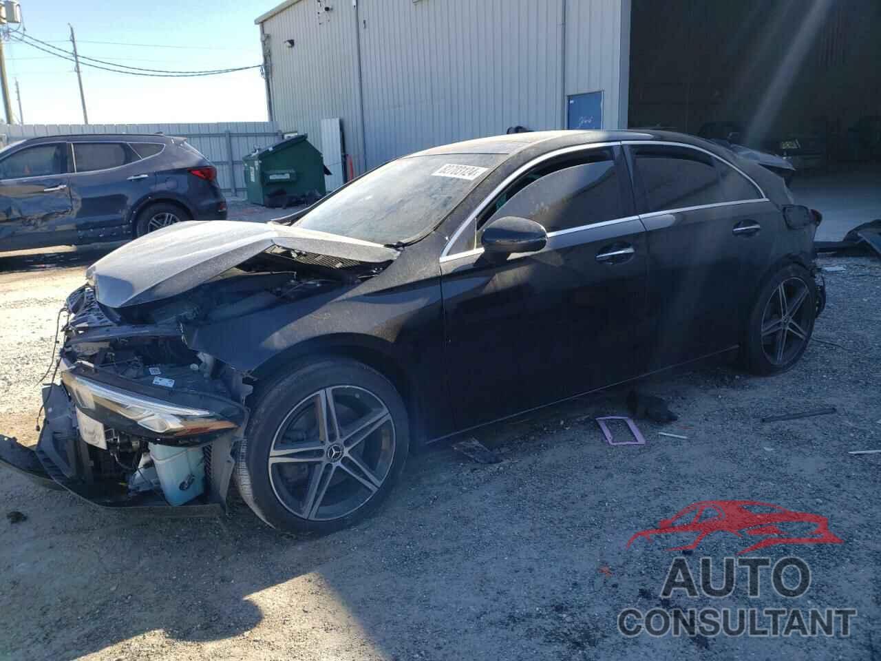MERCEDES-BENZ A-CLASS 2020 - W1K3G4EB1LW047460