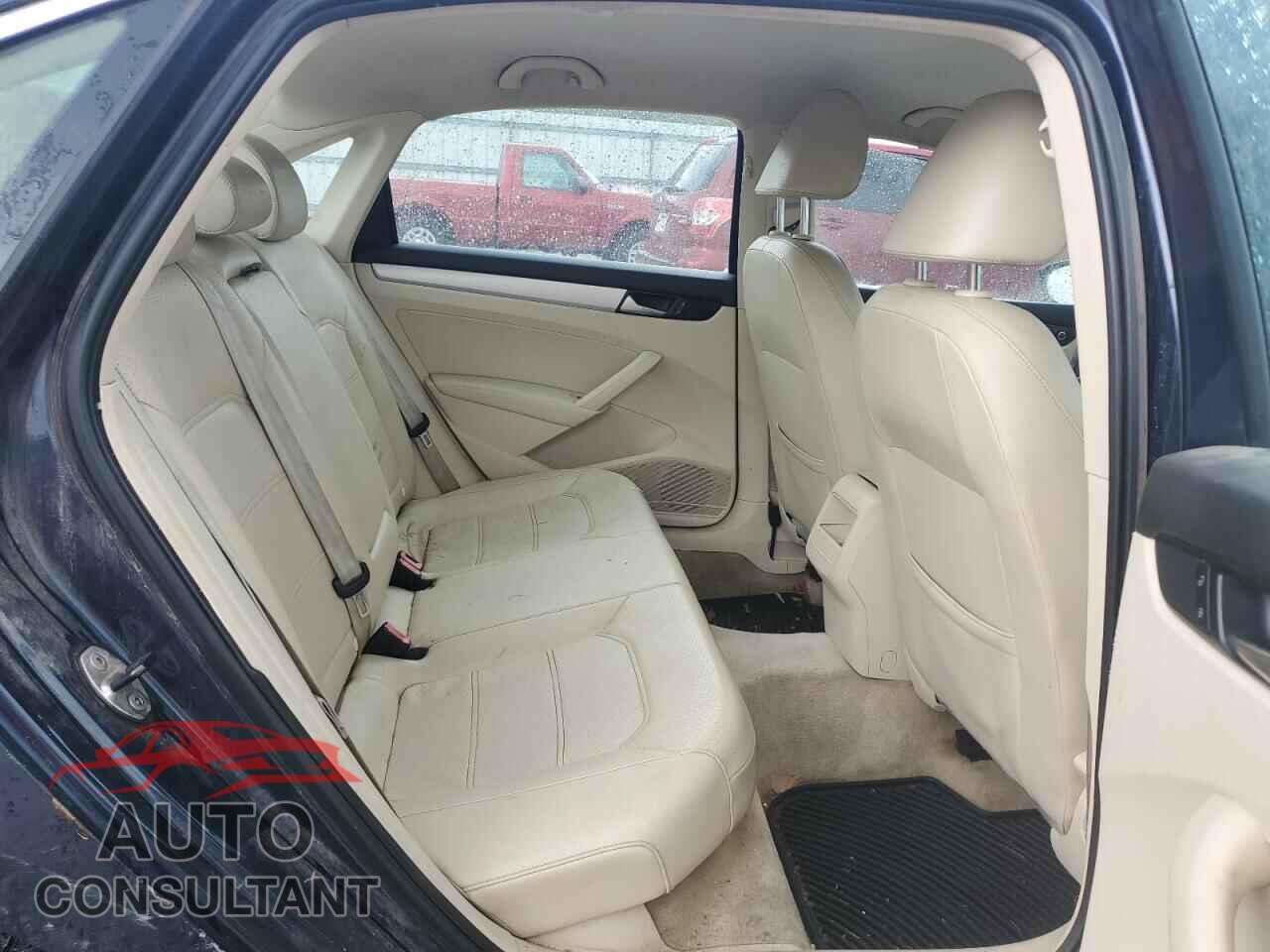 VOLKSWAGEN PASSAT 2012 - 1VWBP7A31CC087171