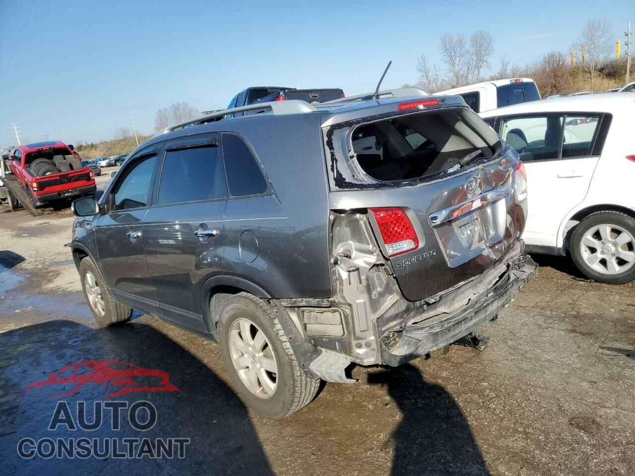 KIA SORENTO 2011 - 5XYKT3A11BG095609