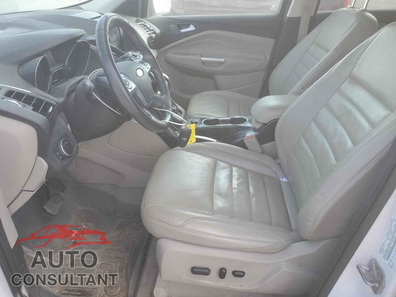 FORD ESCAPE 2016 - 1FMCU0J92GUC91503