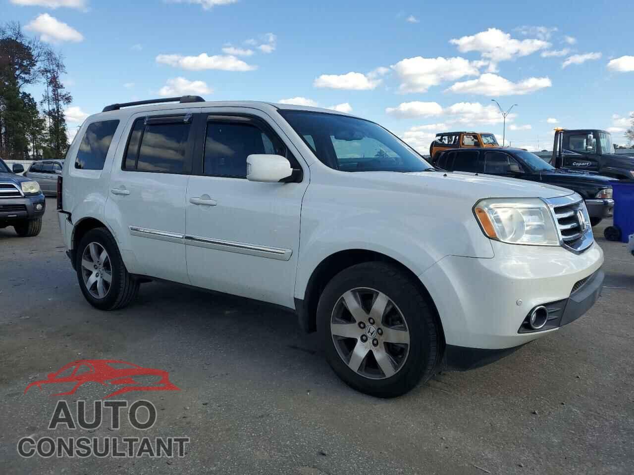 HONDA PILOT 2015 - 5FNYF3H94FB026536
