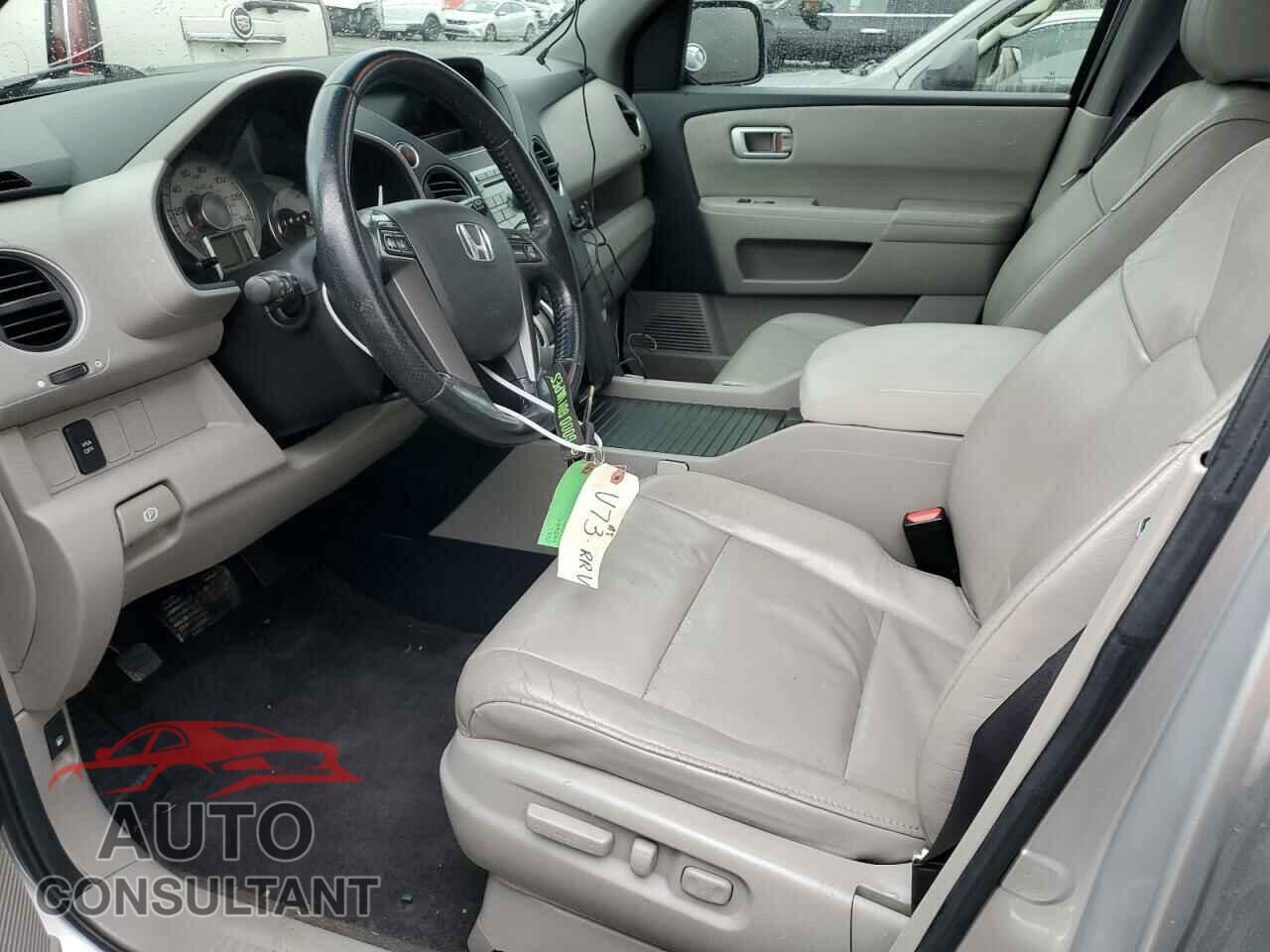 HONDA PILOT 2011 - 5FNYF4H59BB040882