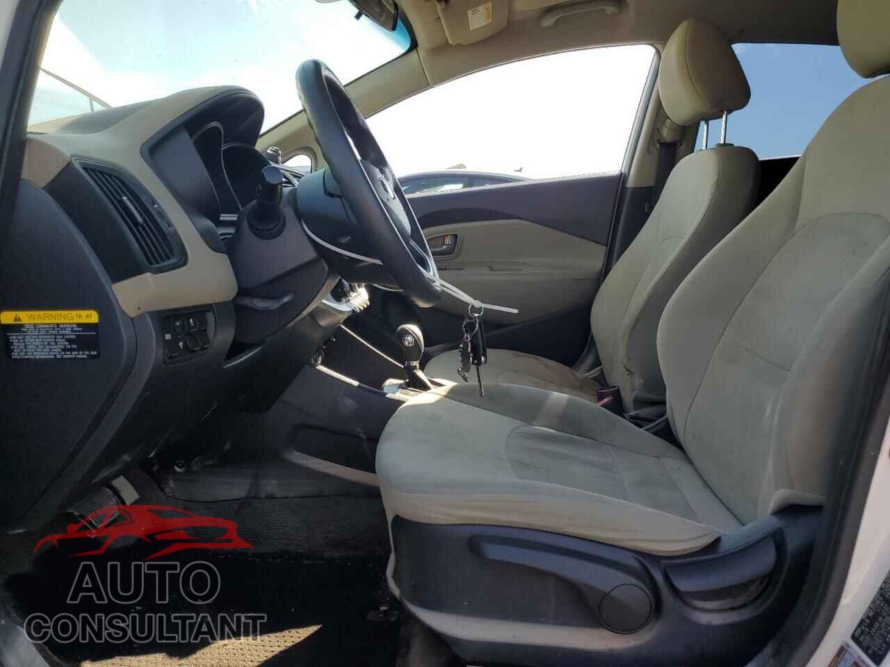 KIA RIO 2014 - KNADM4A31E6419112